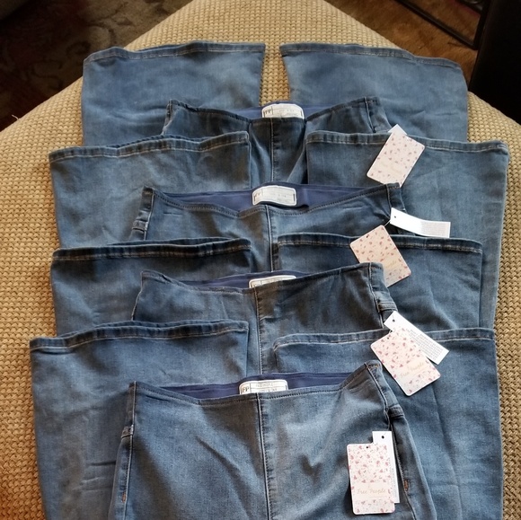 🔥Size24,25,26🔥Free People Pull-On Flare Jeans - Picture 4 of 8